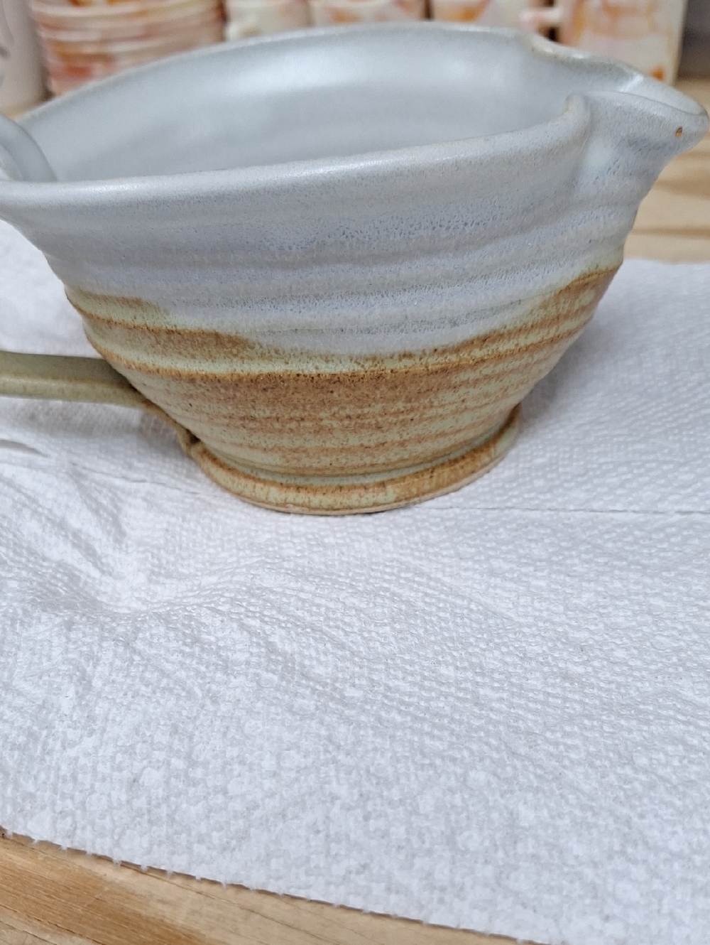 Stoneware Pouring Bowl in Light Gray and Earth Brown